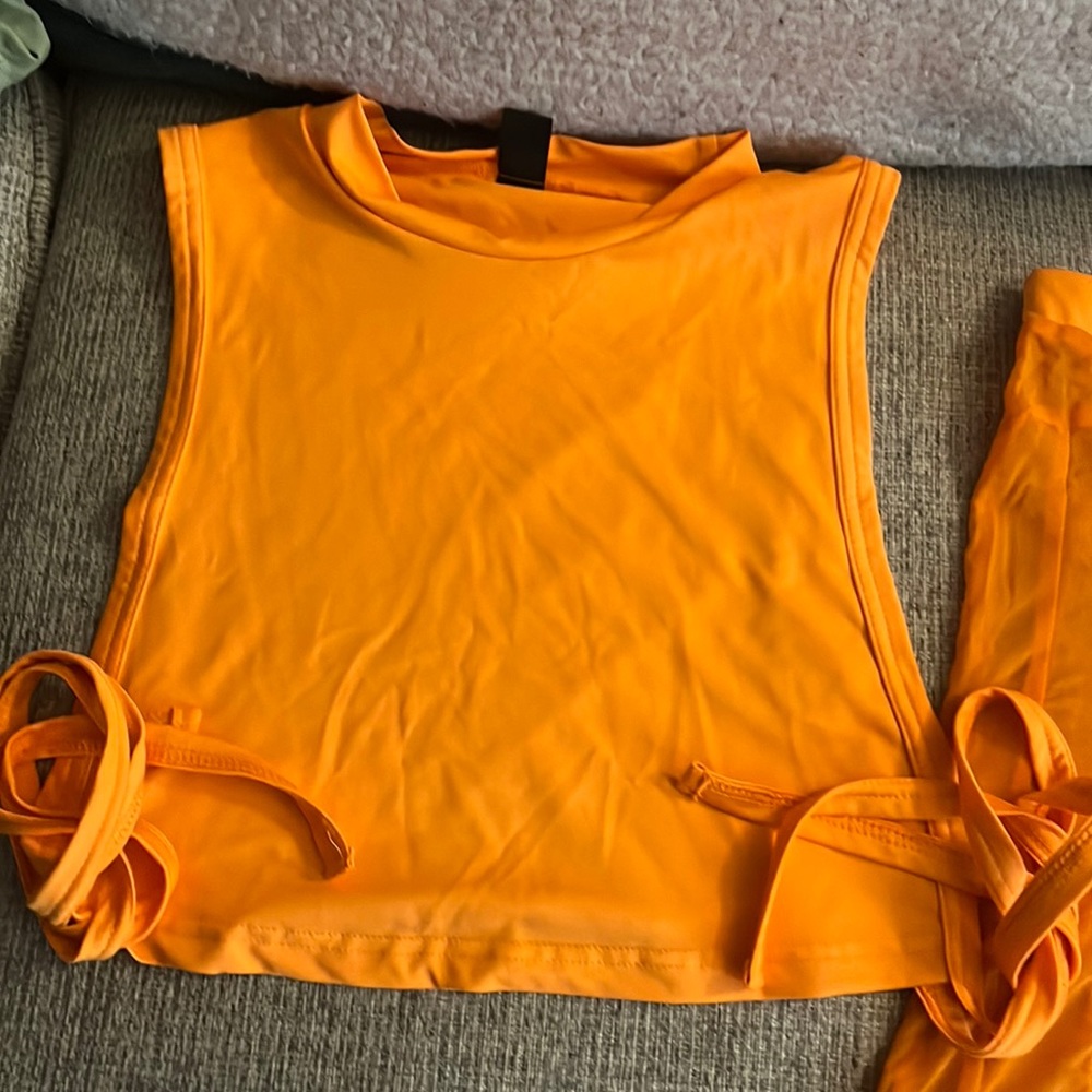 Size medium 2 piece set